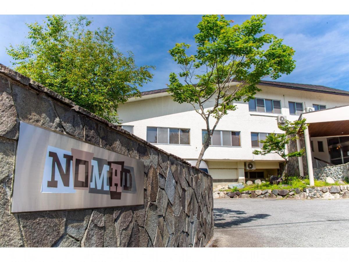 Nomad Hakuba Bed & Breakfast Bagian luar foto