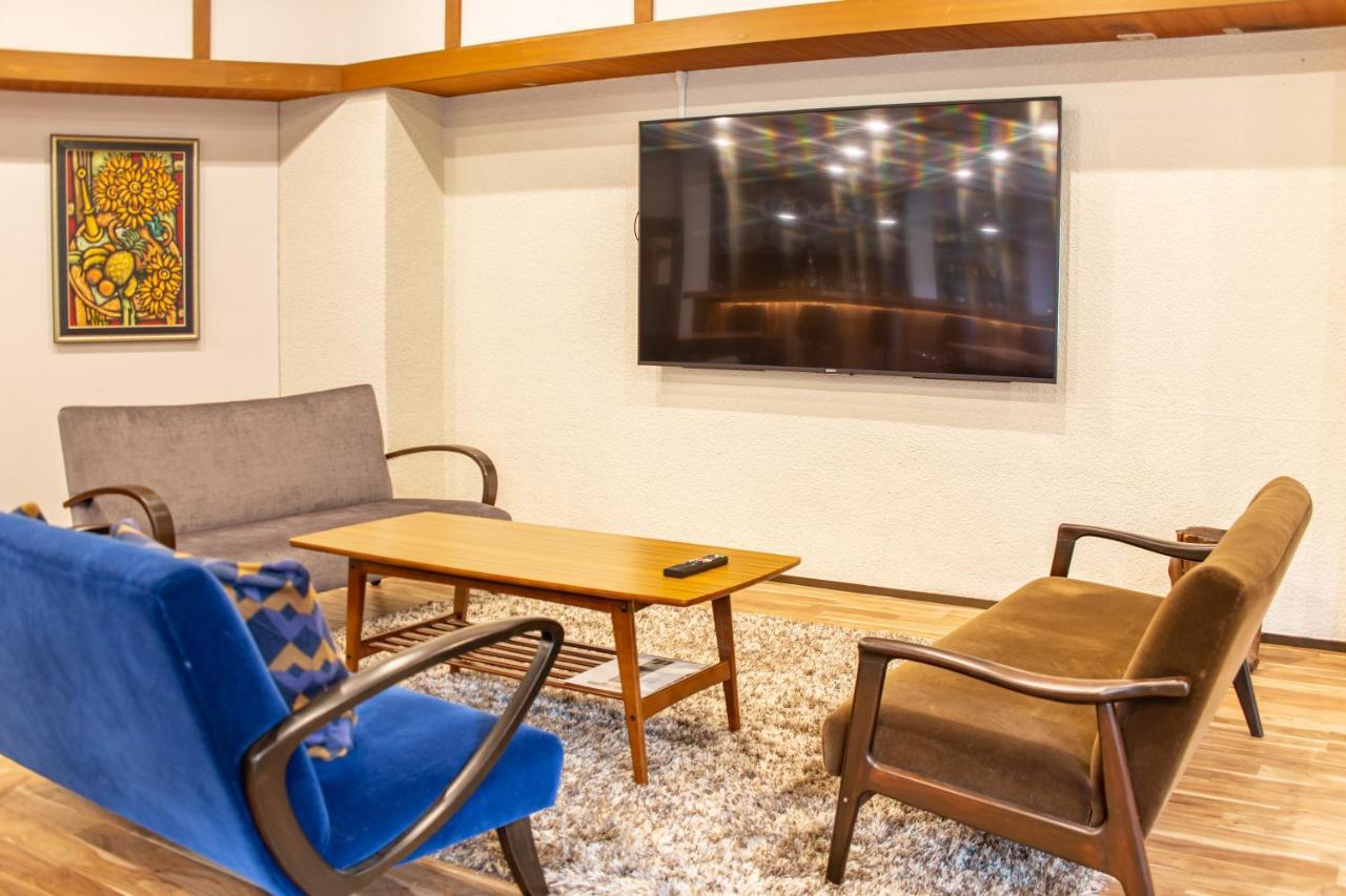 Nomad Hakuba Bed & Breakfast Bagian luar foto