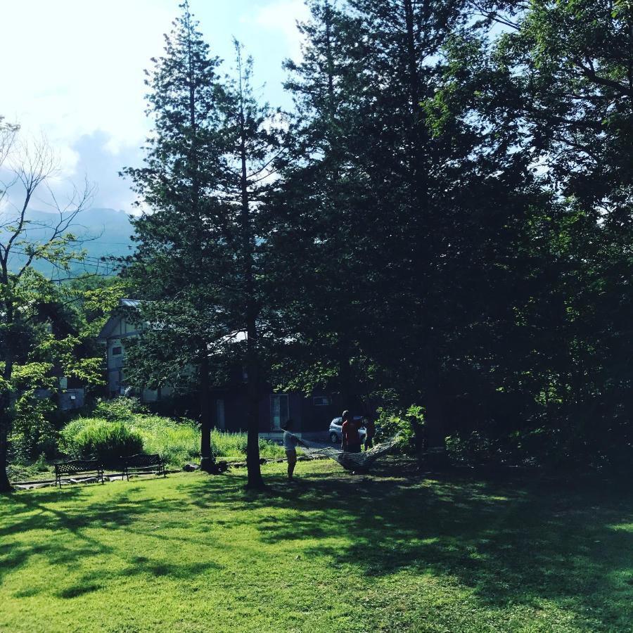 Nomad Hakuba Bed & Breakfast Bagian luar foto