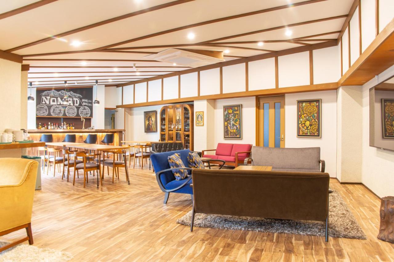 Nomad Hakuba Bed & Breakfast Bagian luar foto